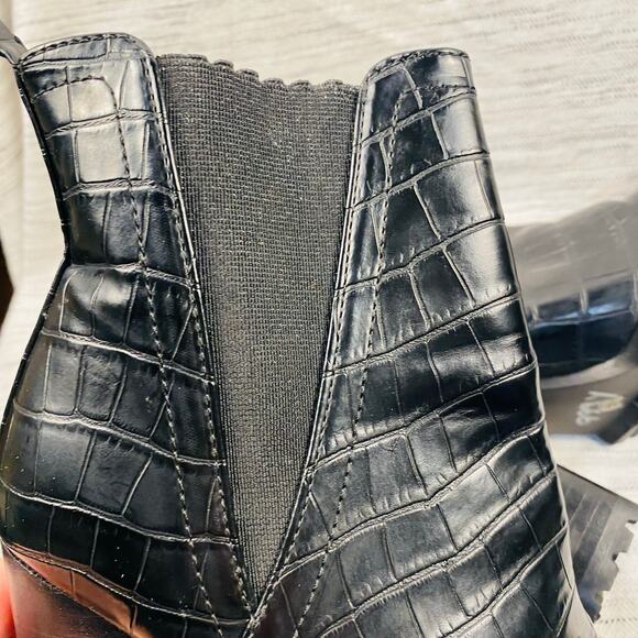 Steve Madden Ladon Black‎ Faux Leather Platform Chelsea Lug Sole Boot Size 5.5 - Picture 8 of 9